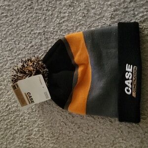 Case Construction Pom Pom Hat